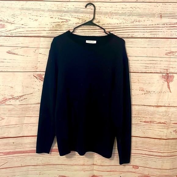 Everlane Sweaters - EVERLANE medium oversized navy in color crew neck